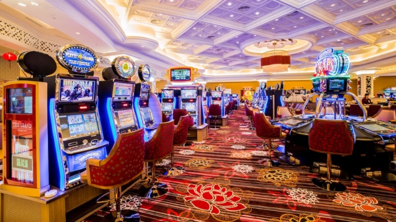 Hơn 1000 máy đánh bạc chính là đáp án cho câu hỏi Casino Phú Quốc có gì hấp dẫn